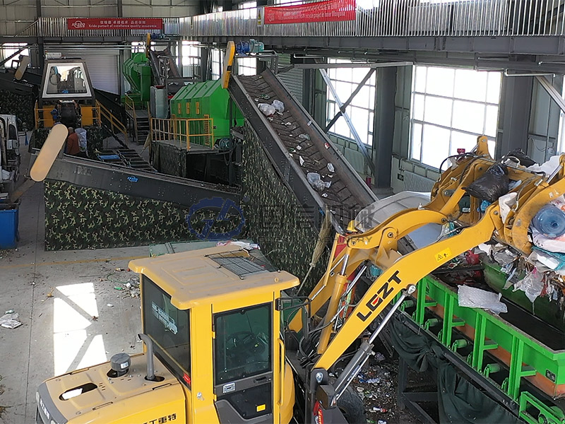 陈腐垃圾处理现场